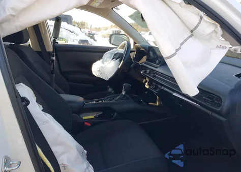 2023 Honda Hr-V Awd Lx z USA, uszkodzony, nr VIN 3CZRZ2H3XPM732354